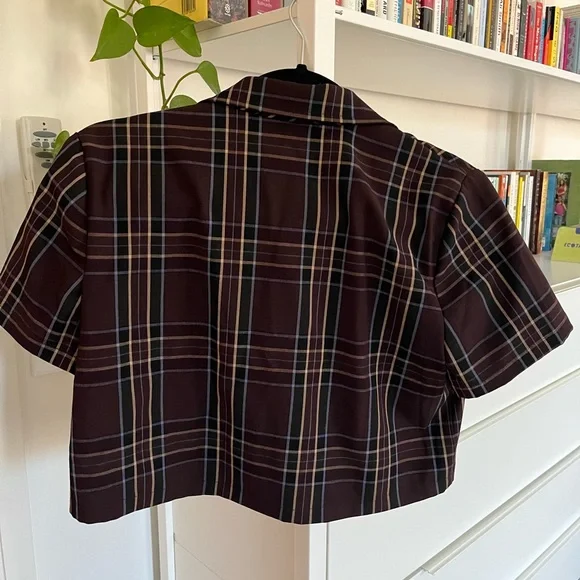 Sunday Best Tuesday Button-up. - Picture 3 of 6